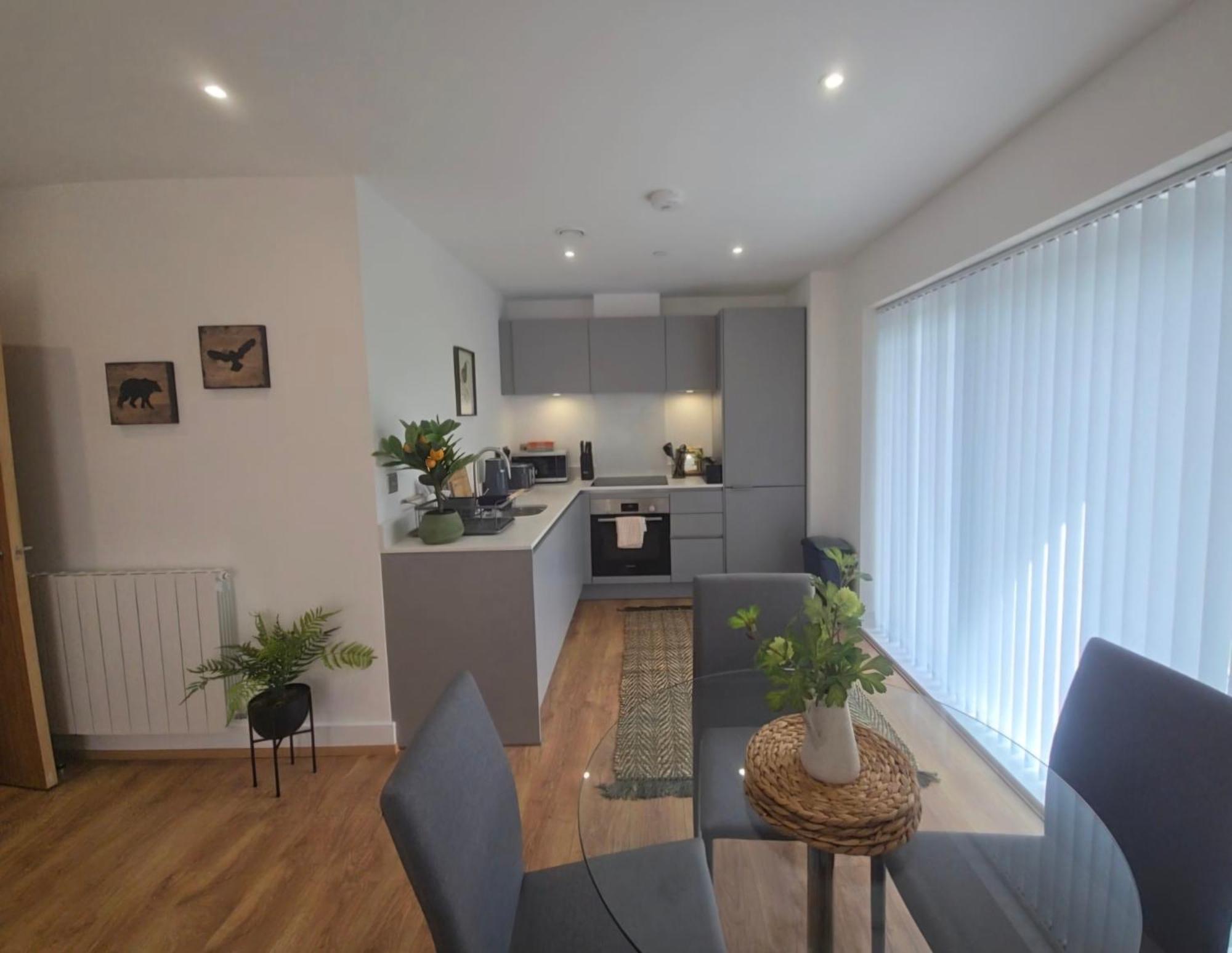 Snuggle Inn - Riverside Apartments - Views Over Looking London River Thames, Close To O2 Arena, London Excel, London City Airport, Thames Clipper- River Boat Service, Woolwich Ferry, Onsite Parking, Twin Room Option Available Екстериор снимка