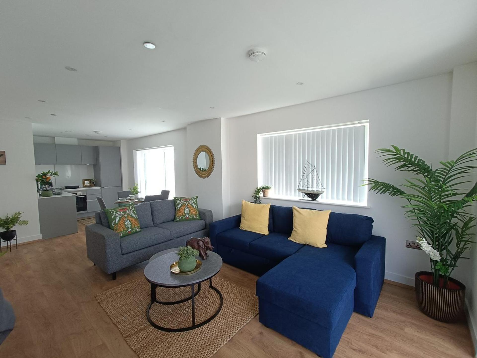 Snuggle Inn - Riverside Apartments - Views Over Looking London River Thames, Close To O2 Arena, London Excel, London City Airport, Thames Clipper- River Boat Service, Woolwich Ferry, Onsite Parking, Twin Room Option Available Екстериор снимка