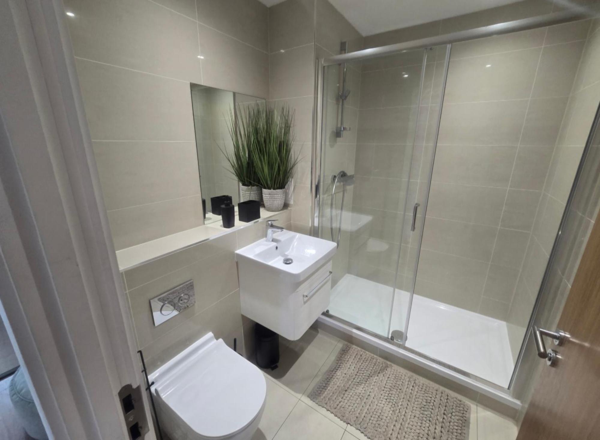 Snuggle Inn - Riverside Apartments - Views Over Looking London River Thames, Close To O2 Arena, London Excel, London City Airport, Thames Clipper- River Boat Service, Woolwich Ferry, Onsite Parking, Twin Room Option Available Екстериор снимка